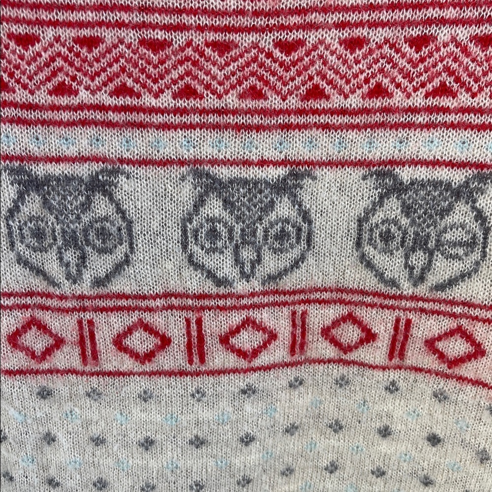 Woolrich Women's Red and Cream Owl Pattern Sweater- M - Picture 4 of 7